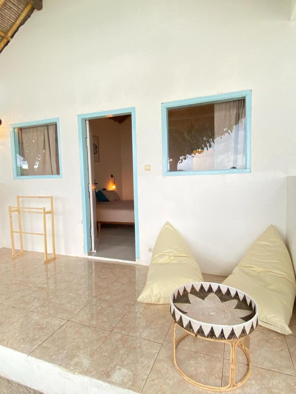 Отель Surf Shack Grupuk Бумбанг Экстерьер фото